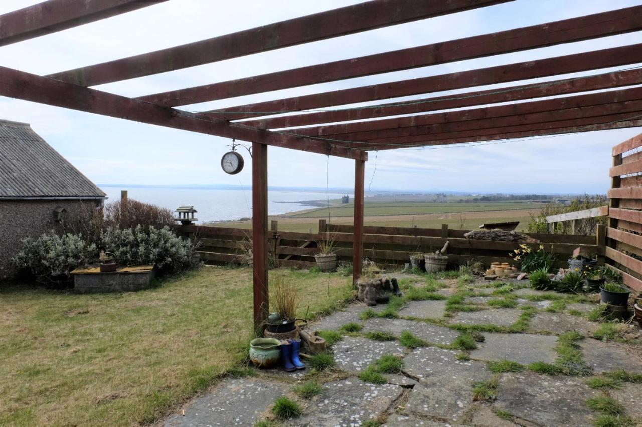 Fabulous Location With Sea And Castle View - Nc500 Keiss Exterior photo
